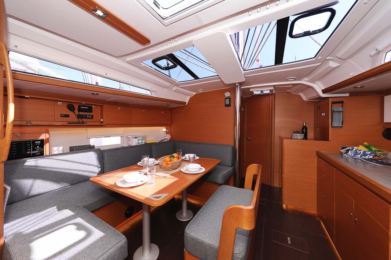 Dufour 430, Marista | Yacht Charter Croatia
