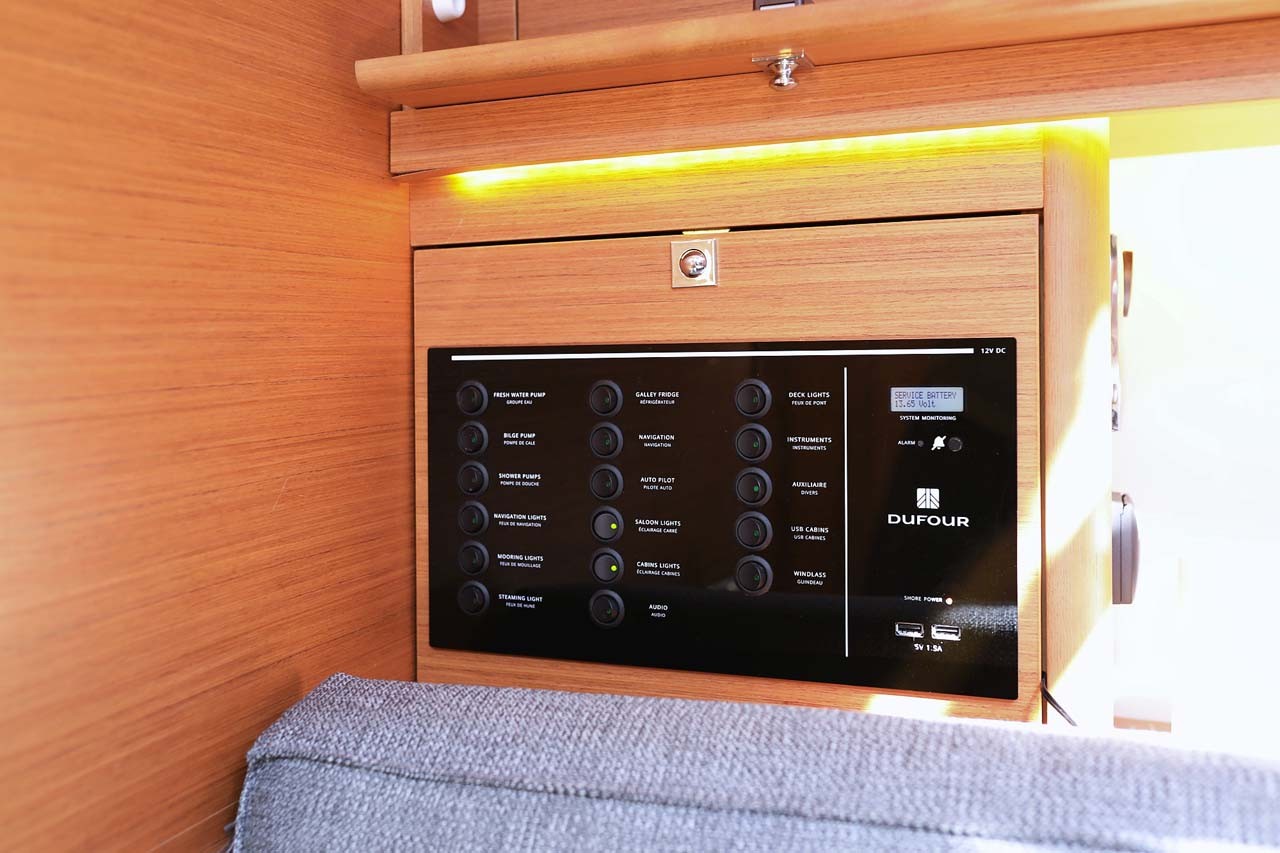 Dufour 430, Marista | Yacht Charter Croatia