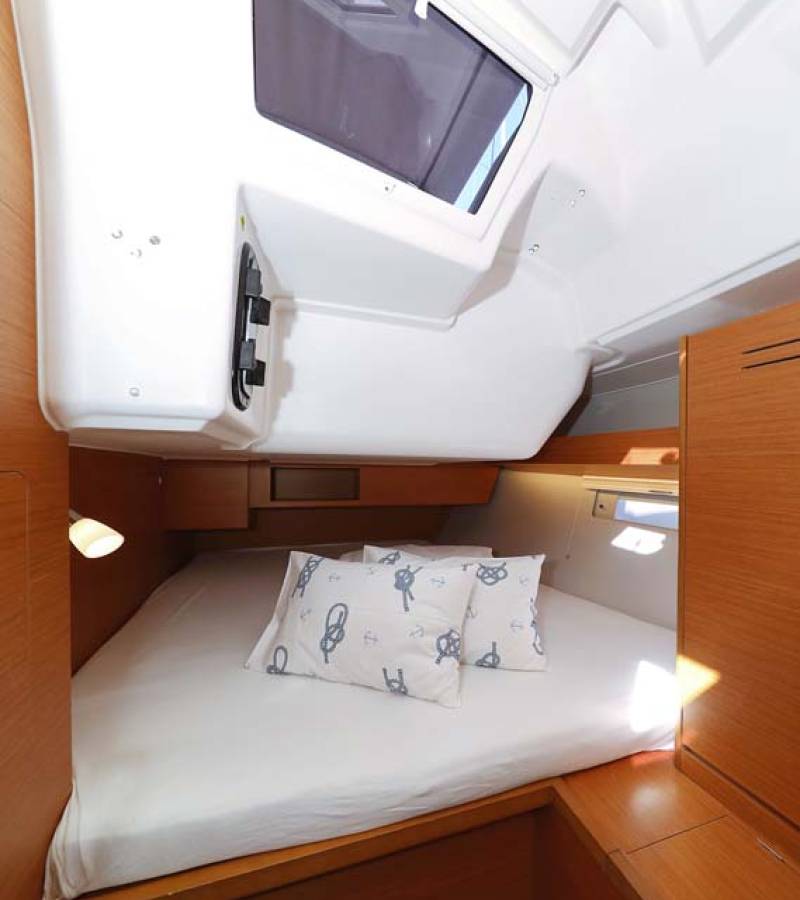 Dufour 430, Marista | Yacht Charter Croatia