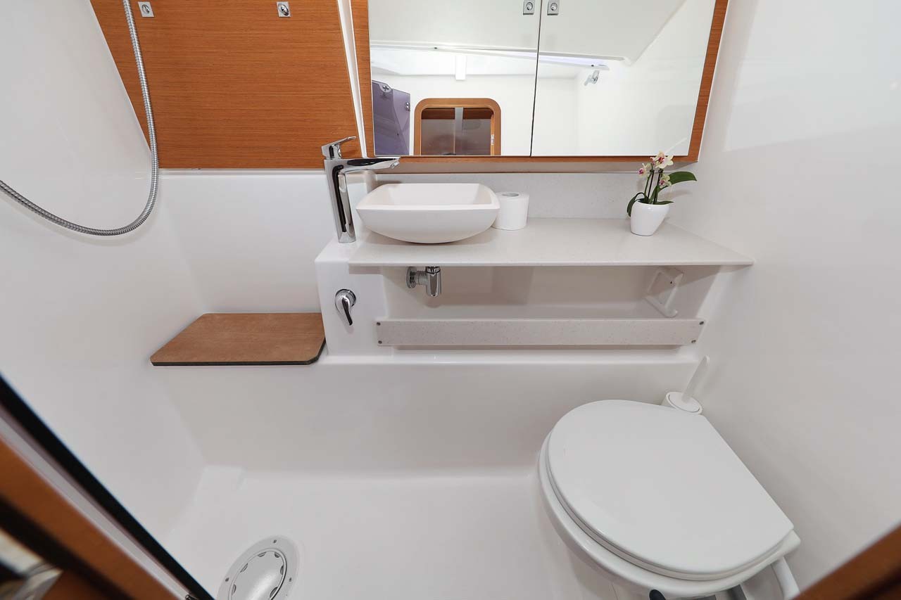 Dufour 430, Marista | Yacht Charter Croatia