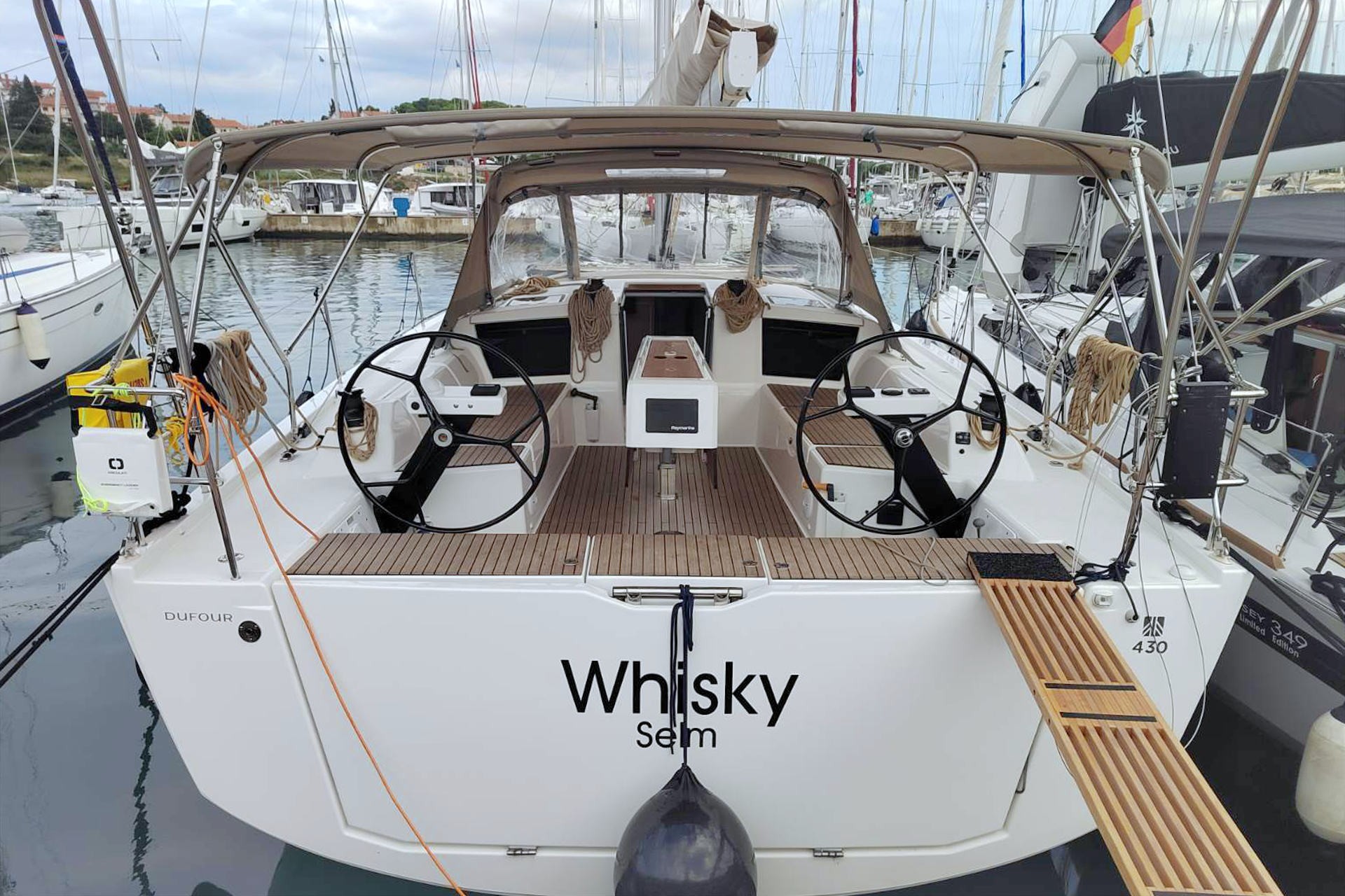 Dufour 430, Whisky | Yacht Charter Croatia