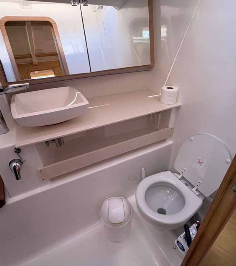 Dufour 430, Ansomo | Yacht Charter Croatia