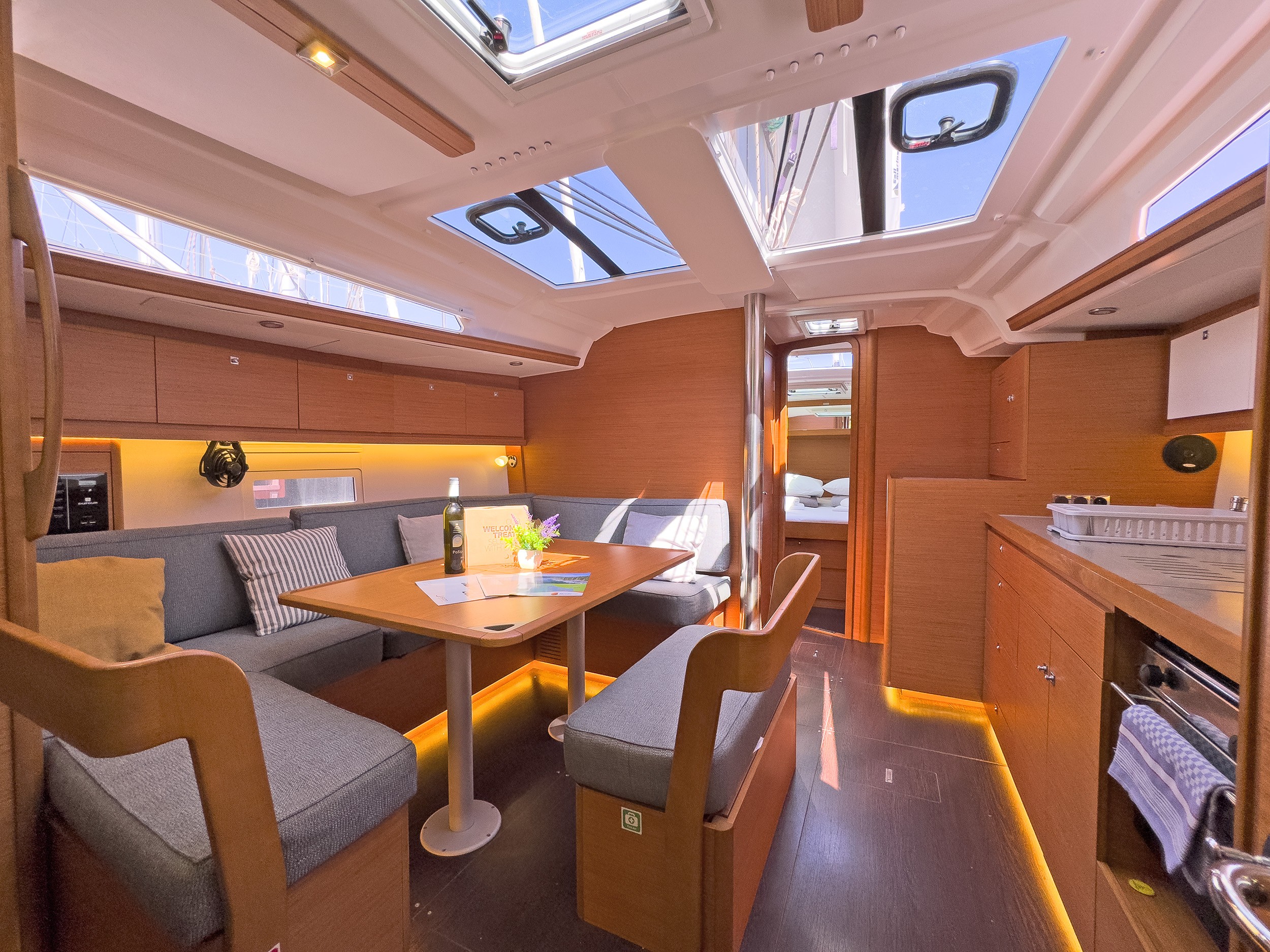 Dufour 430, First Love | Yachtcharter Kroatien