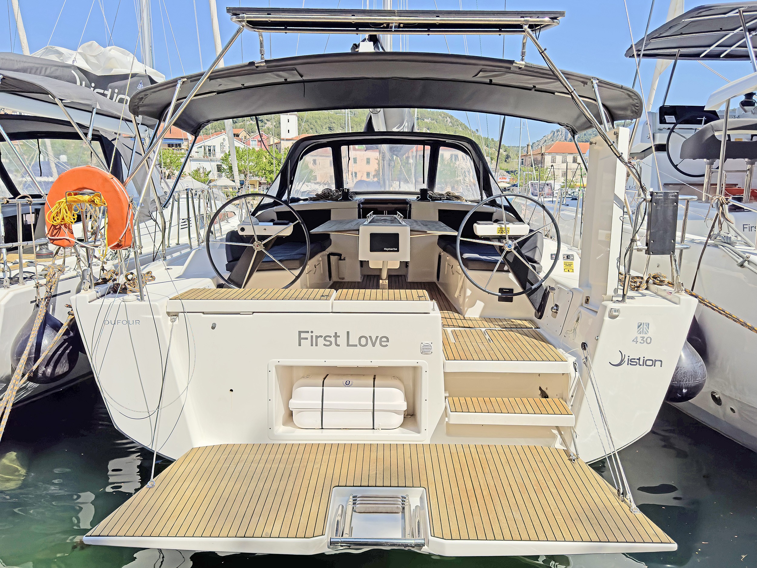 Dufour 430, First Love | Yachtcharter Kroatien
