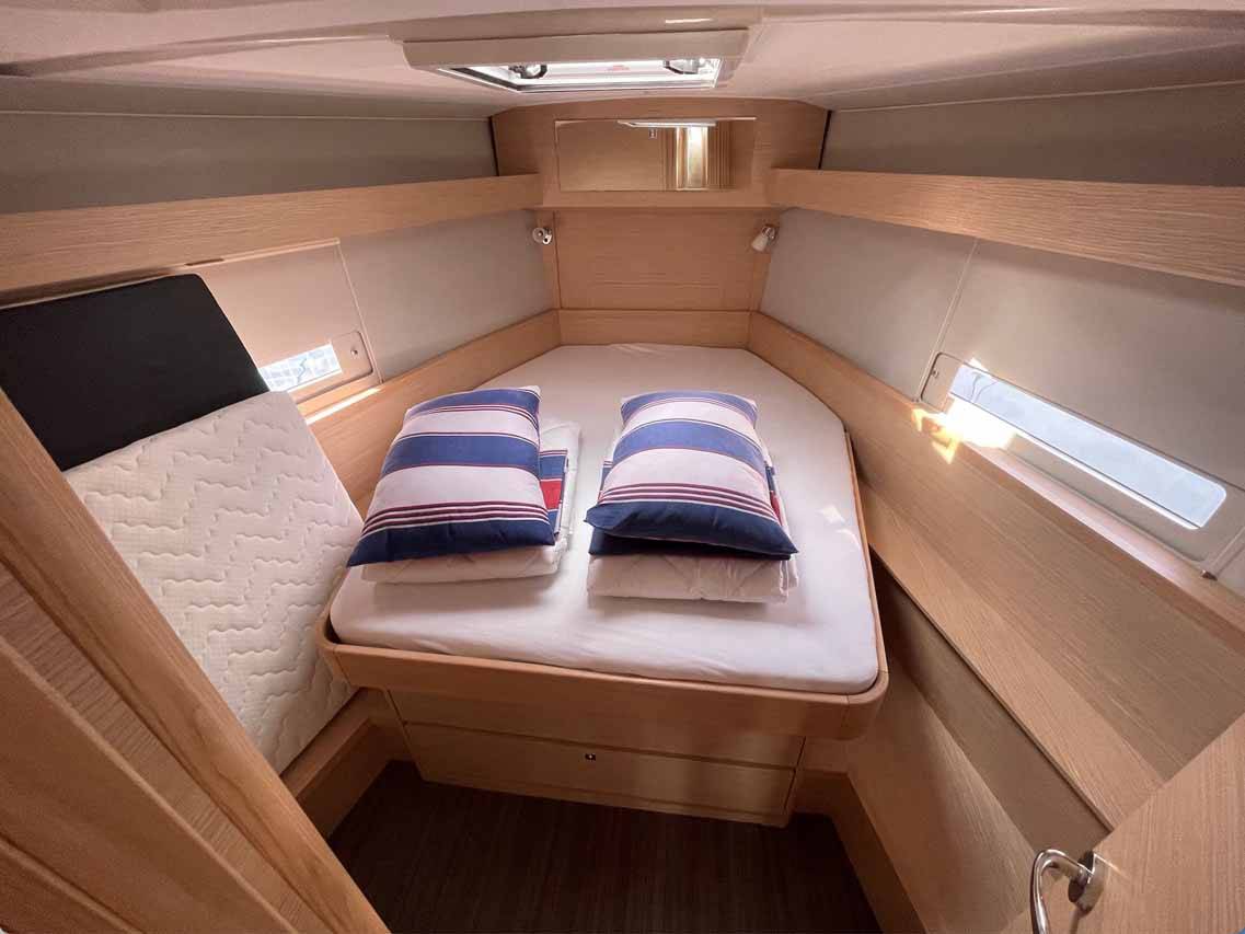 Dufour 430, Karla | Yacht Charter Croatia
