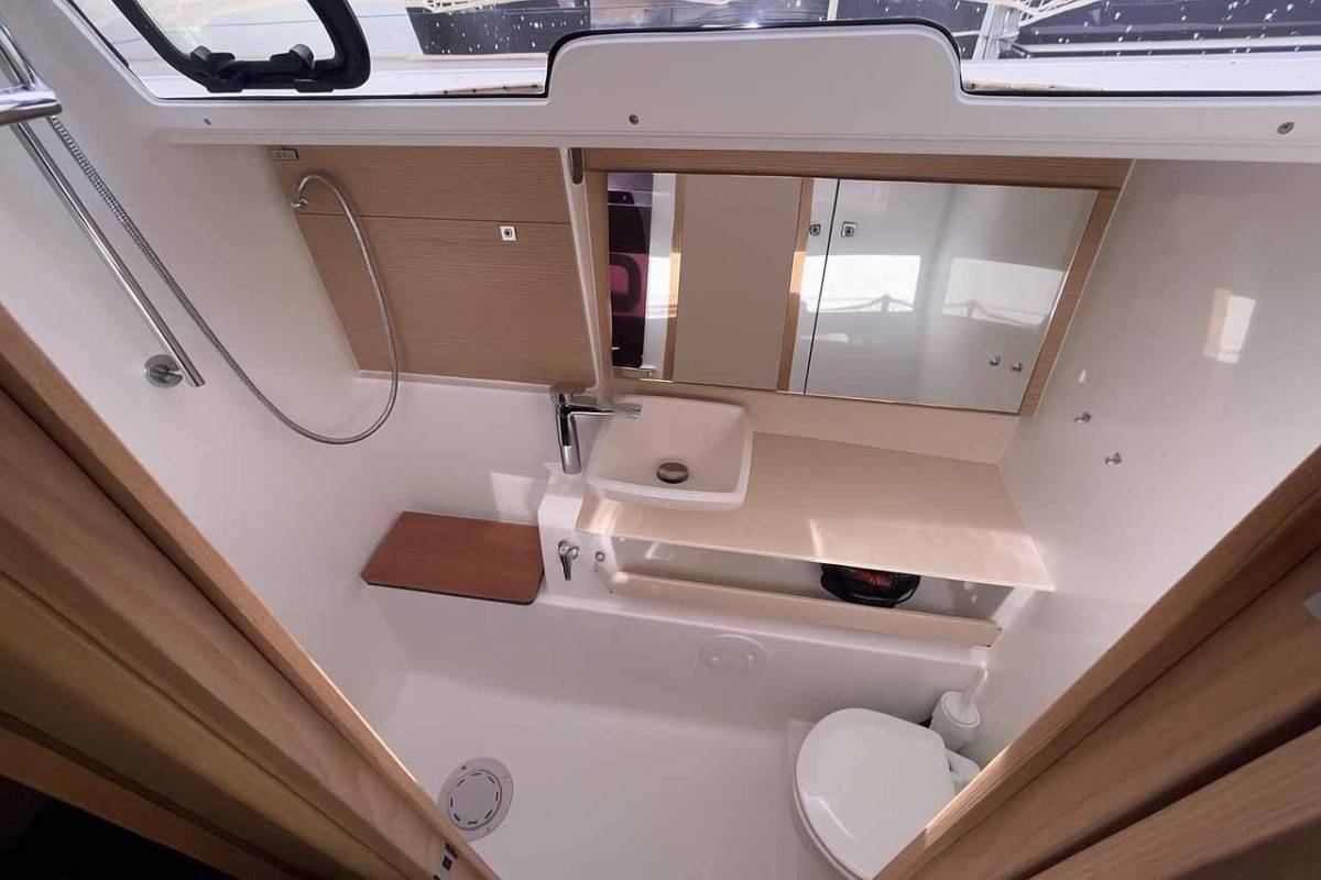 Dufour 430, Karla | Yacht Charter Croatia