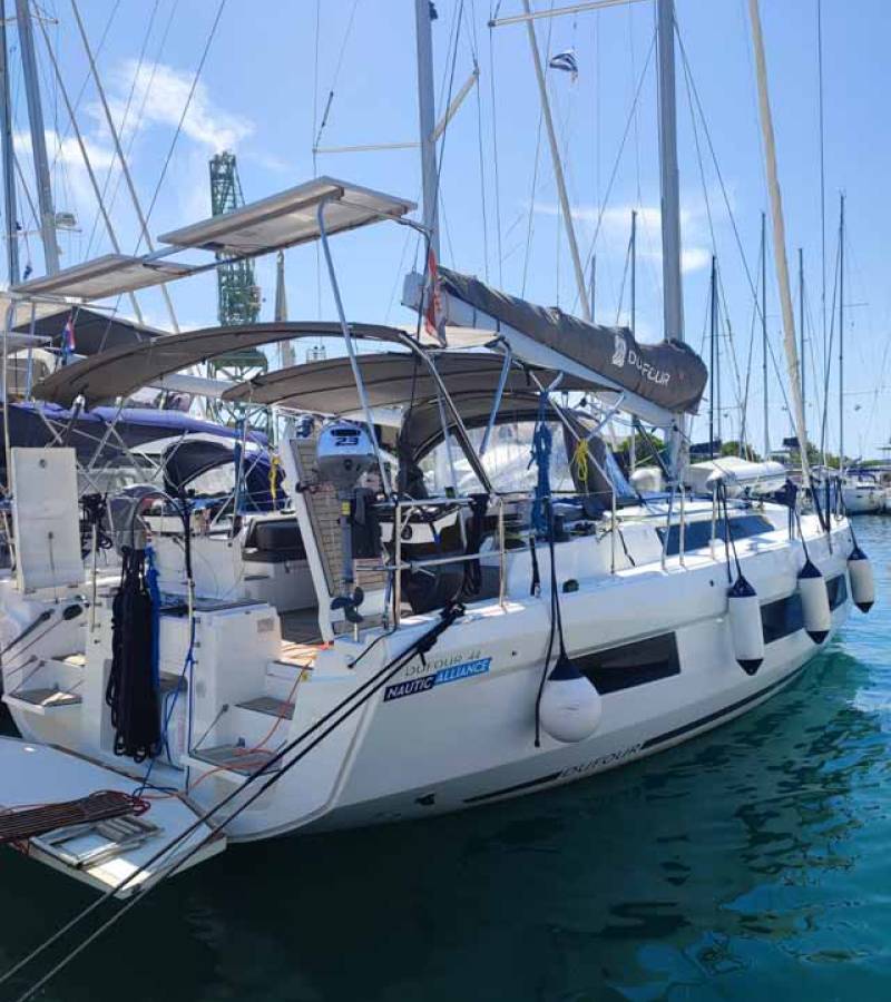 Dufour 44, Miram | Yacht Charter Croatia