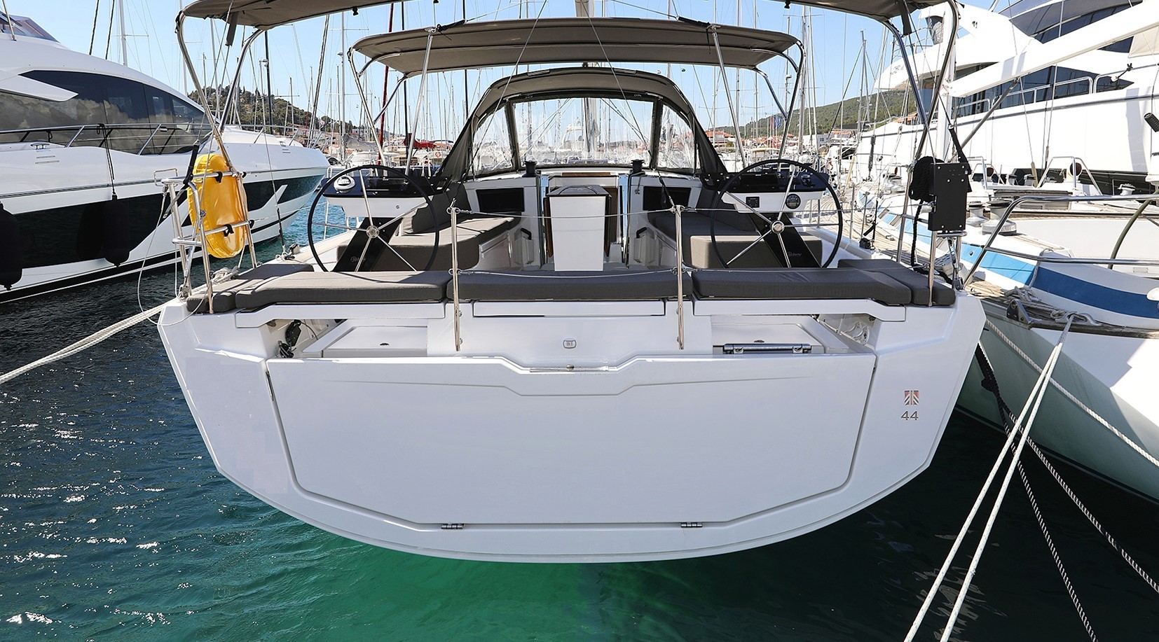 Dufour 44, Scooby Doo | Yacht Charter Croatia