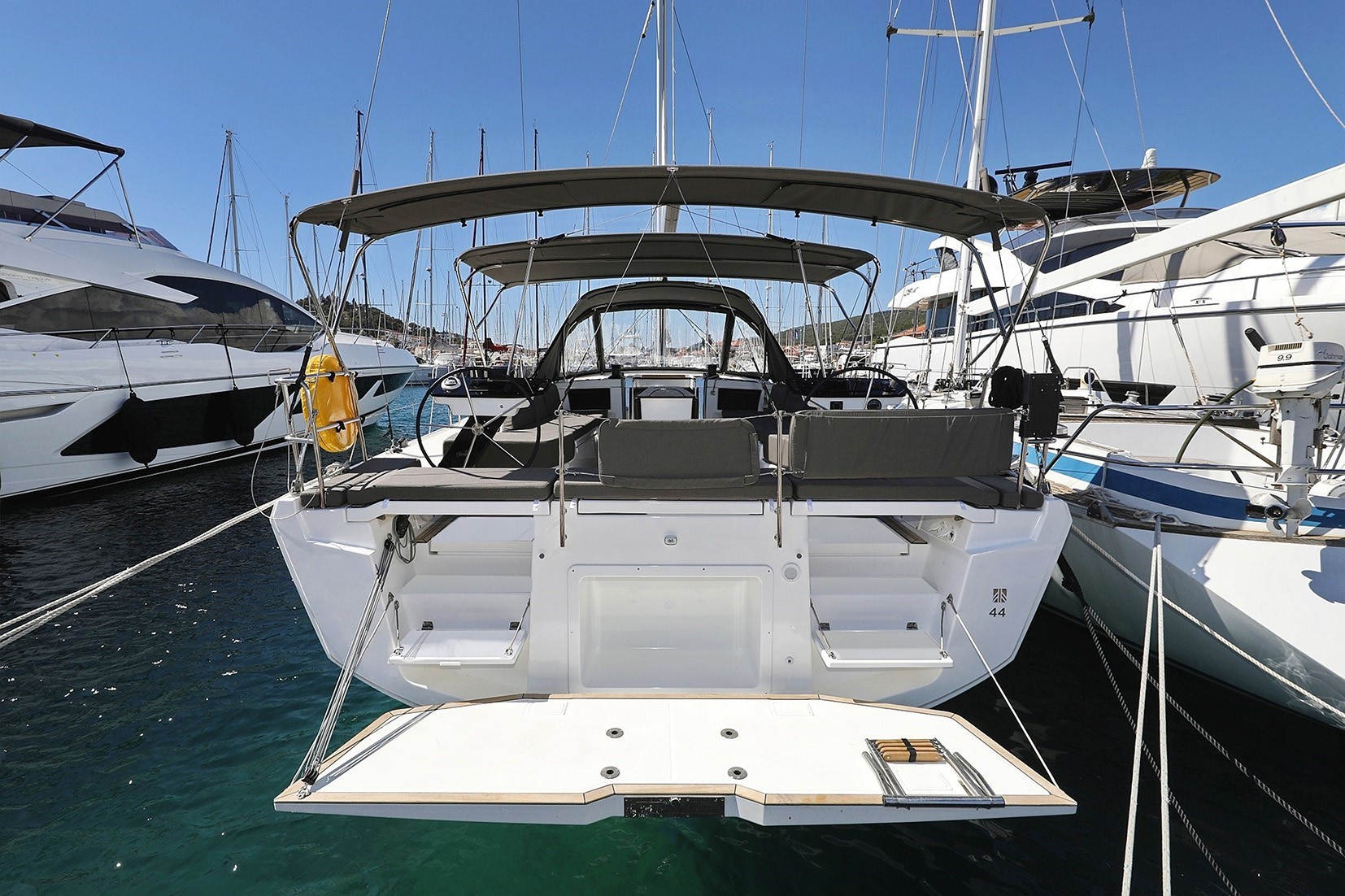 Dufour 44, Scooby Doo | Yacht Charter Croatia