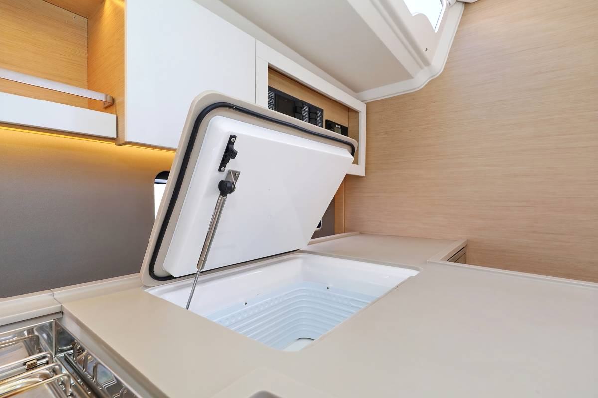 Dufour 44, Scooby Doo | Yacht Charter Croatia