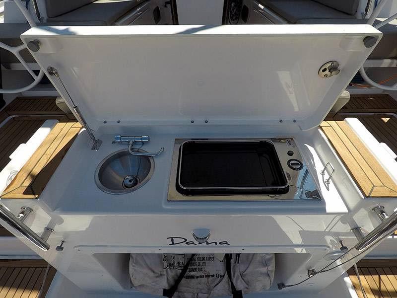 Dufour 44, Dama | Noleggio di Yacht Croazia