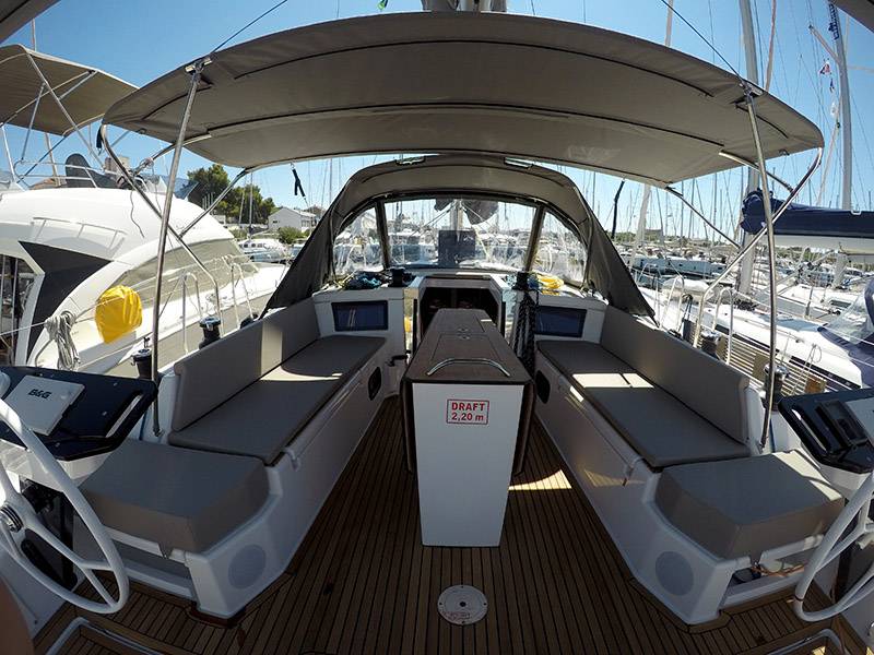 Dufour 44, Dama | Noleggio di Yacht Croazia