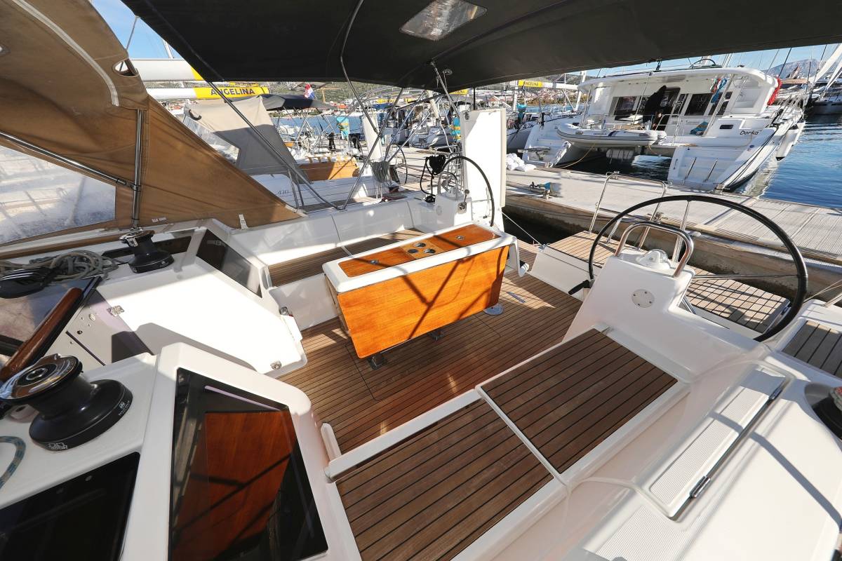 Dufour 460 GL, Ocean Tango | Yacht Charter Croatia