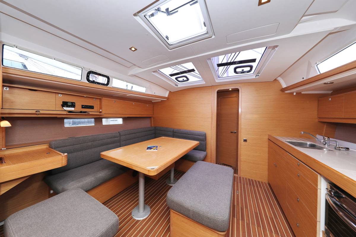 Dufour 460 GL, Ocean Tango | Yacht Charter Croatia