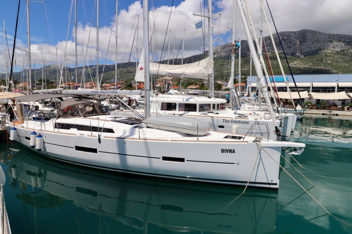 Dufour 460 GL, Divna | Yacht Charter Croatia