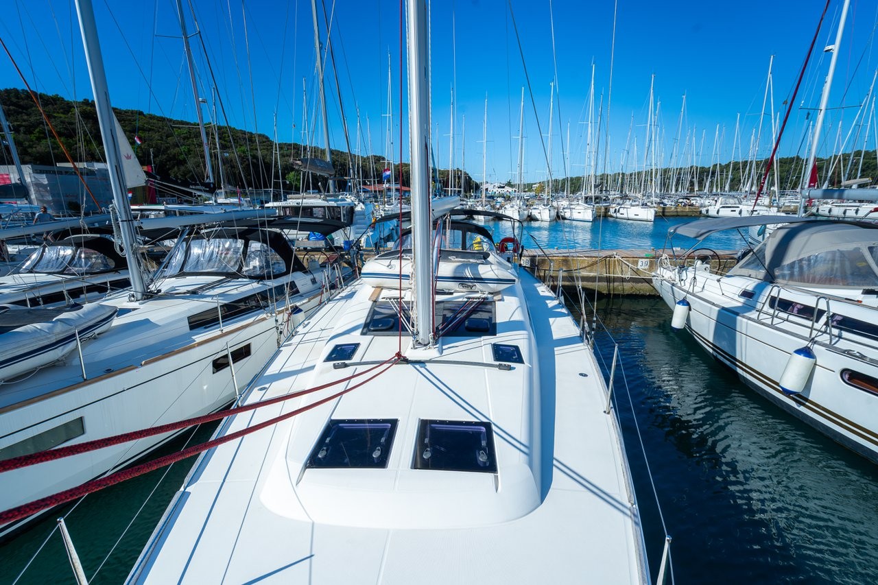 Dufour 460 GL, Cygnus | Yacht Charter Croatia