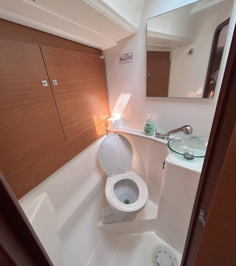 Dufour 460 GL, Good Luck | Yacht Charter Croatia