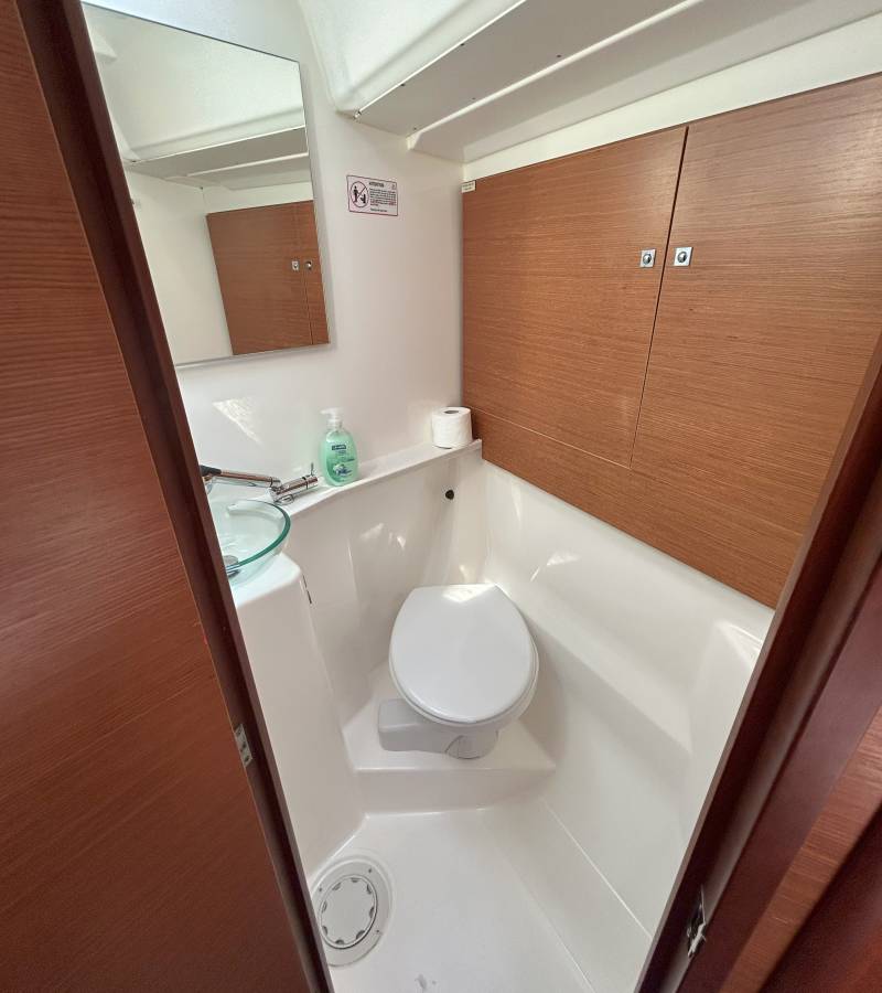 Dufour 460 GL, Good Luck | Yacht Charter Croatia