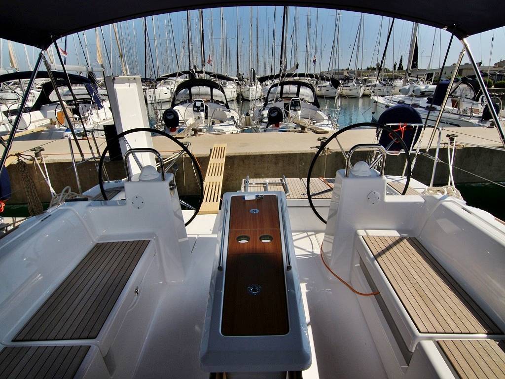 Dufour 460 GL, Lola | Yacht Charter Croatia