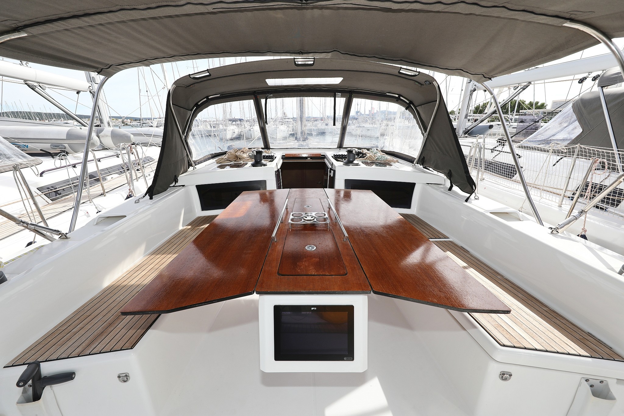 Dufour 470, Cupid | Yacht Charter Croatia