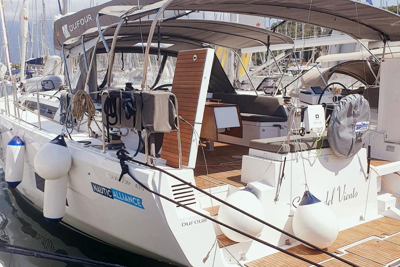 Dufour 470, Sombra del Viento | Yacht Charter Croatia
