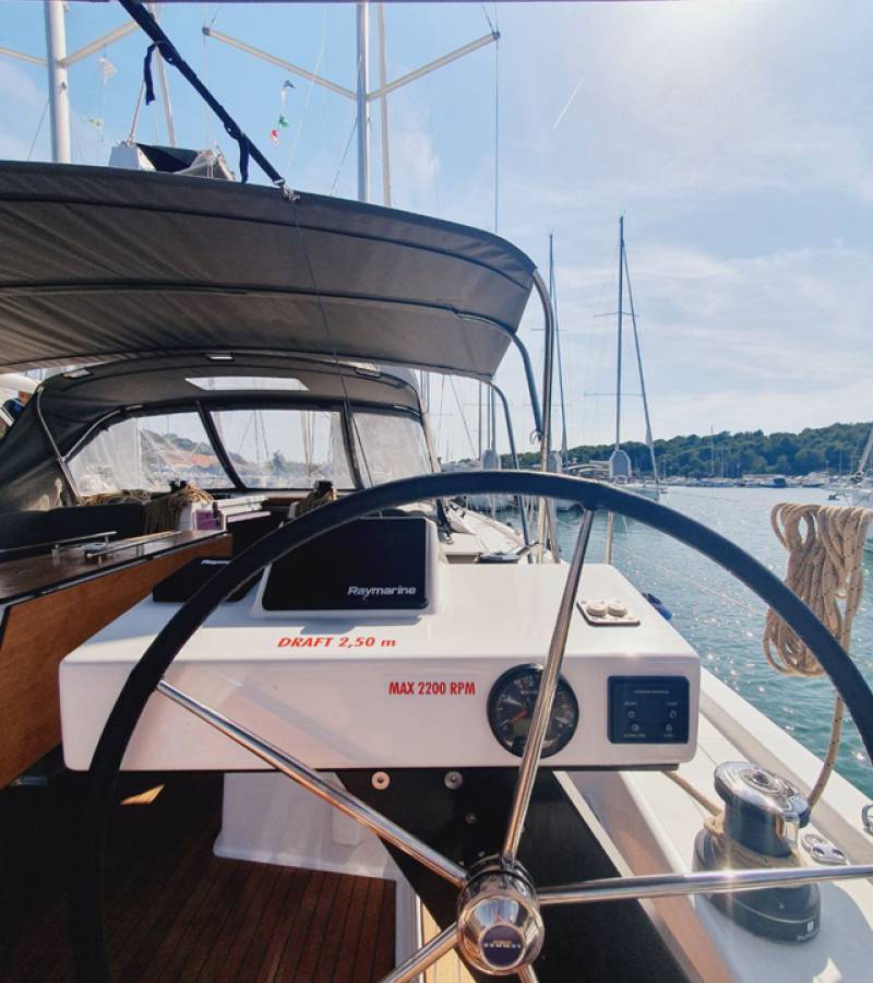 Dufour 470, Sombra del Viento | Yacht Charter Croatia