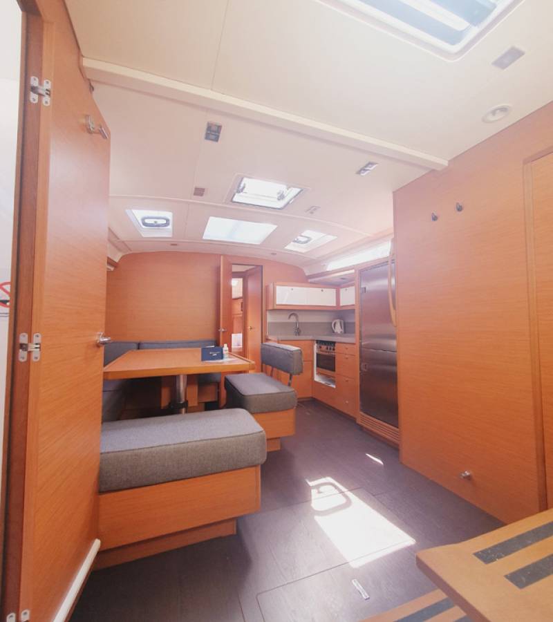 Dufour 470, Sombra del Viento | Yacht Charter Croatia