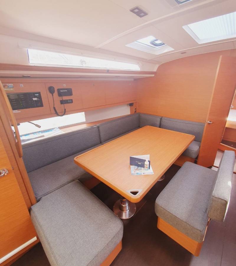 Dufour 470, Sombra del Viento | Yacht Charter Croatia