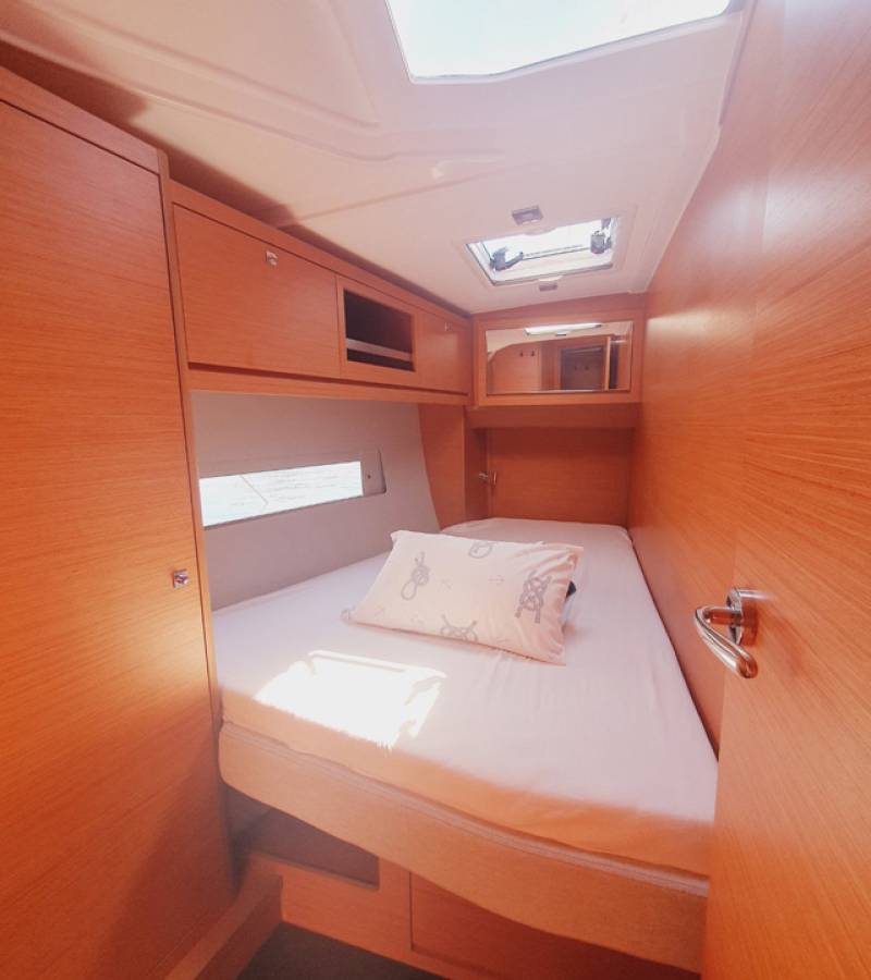 Dufour 470, Sombra del Viento | Yacht Charter Croatia