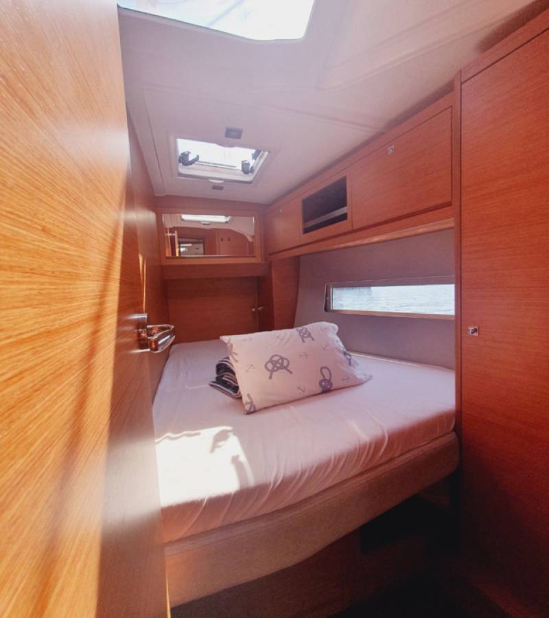 Dufour 470, Sombra del Viento | Yacht Charter Croatia