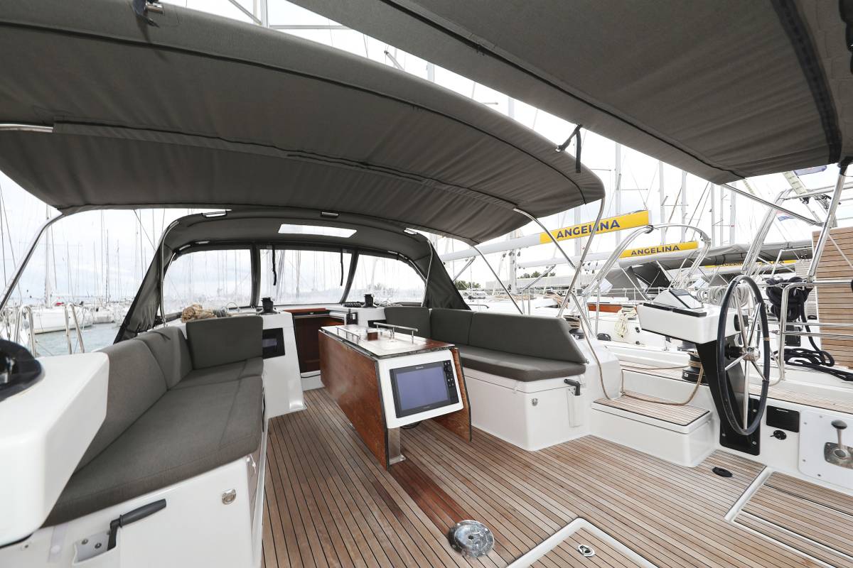 Dufour 470, Stargate | Noleggio di Yacht Croazia