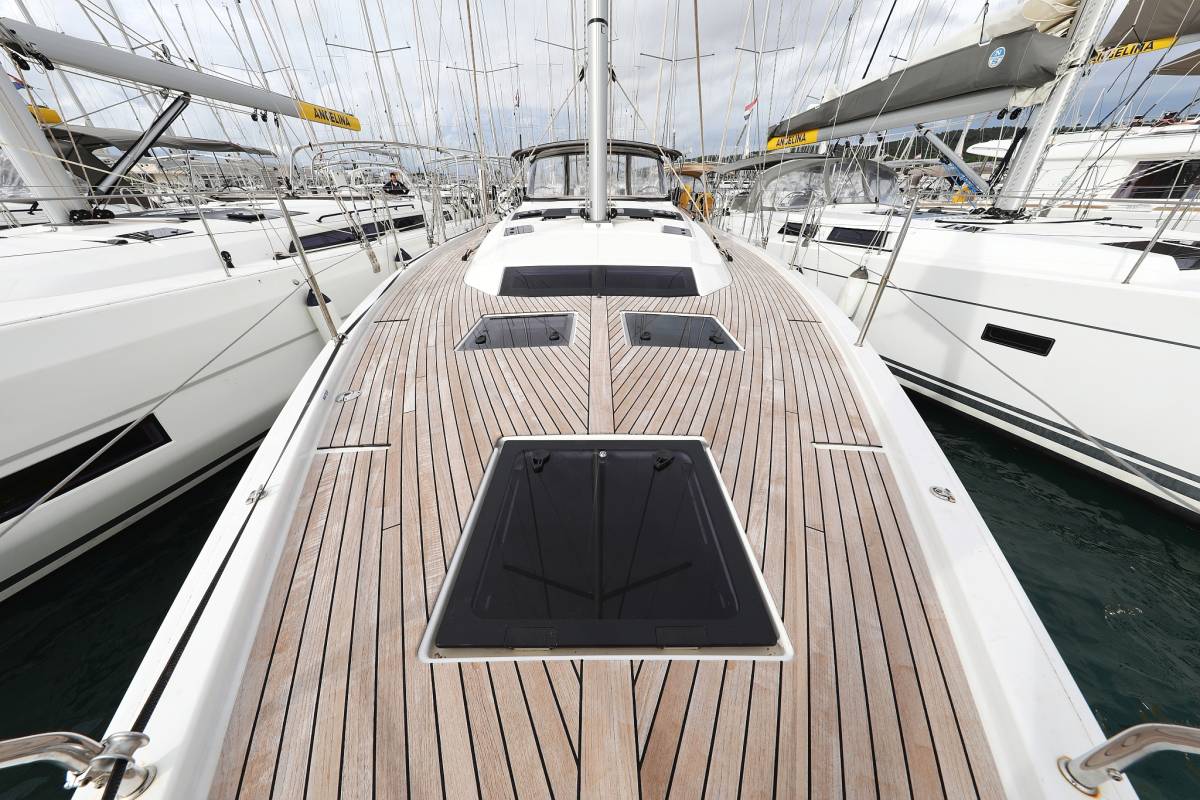 Dufour 470, Stargate | Noleggio di Yacht Croazia