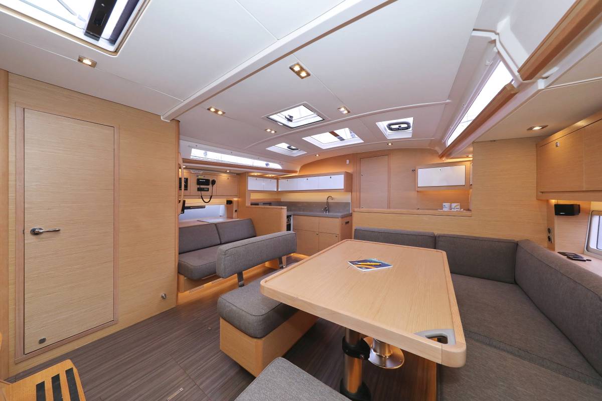 Dufour 470, Stargate | Noleggio di Yacht Croazia