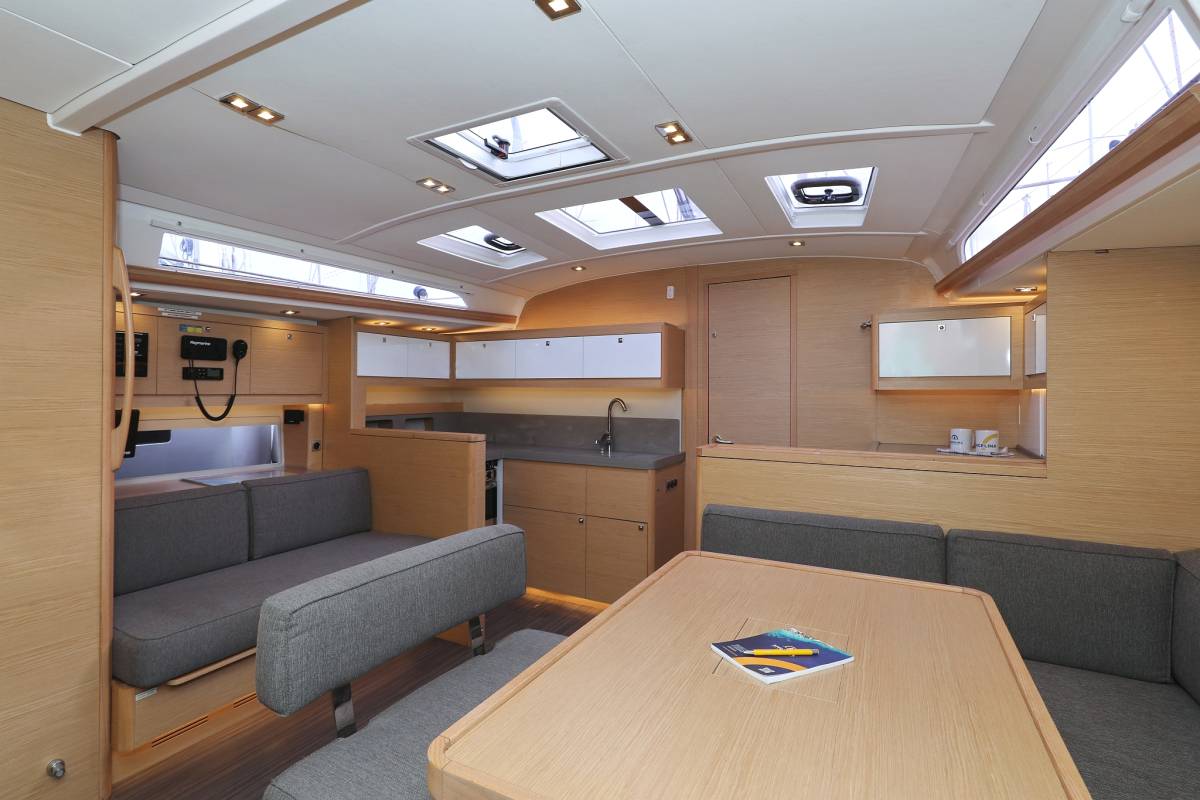 Dufour 470, Stargate | Noleggio di Yacht Croazia