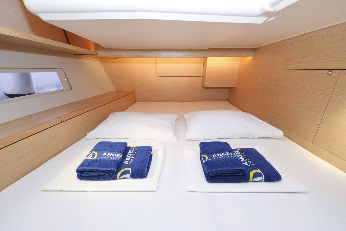 Dufour 470, Stargate | Noleggio di Yacht Croazia