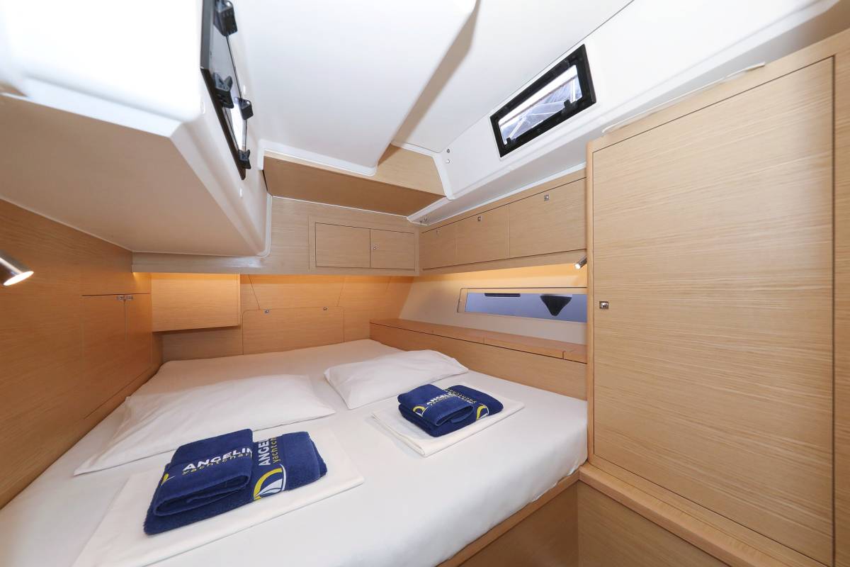 Dufour 470, Stargate | Noleggio di Yacht Croazia