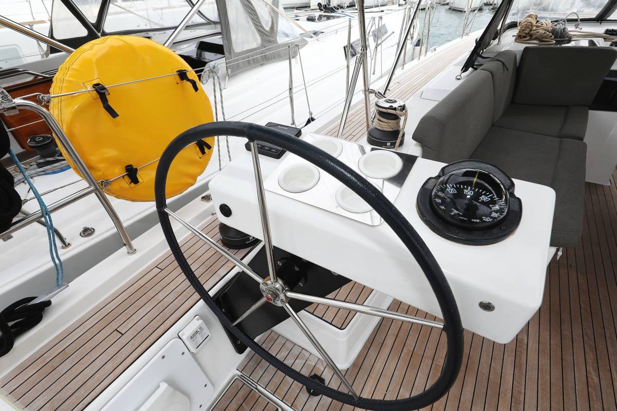 Dufour 470, Stargate | Noleggio di Yacht Croazia