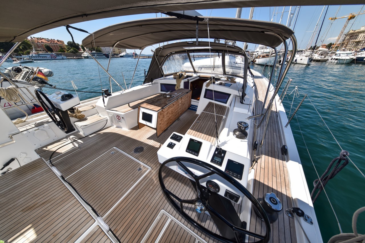 Dufour 470, La Familia | Yacht Charter Croatia
