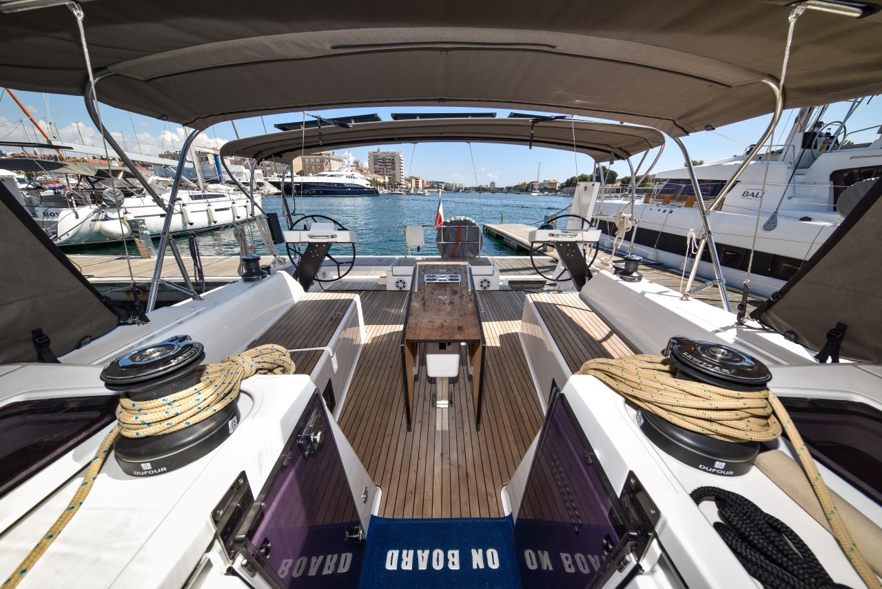 Dufour 470, La Familia | Yacht Charter Croatia