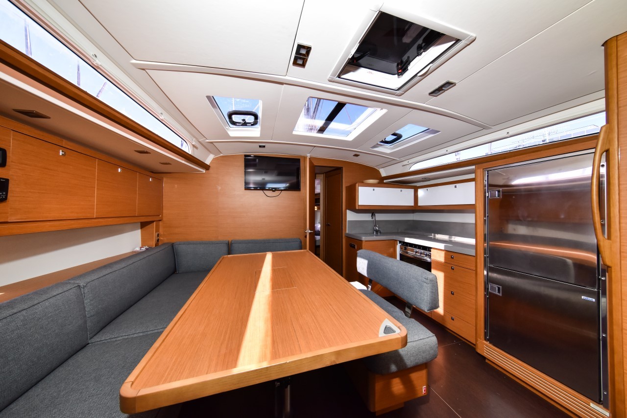 Dufour 470, La Familia | Yacht Charter Croatia