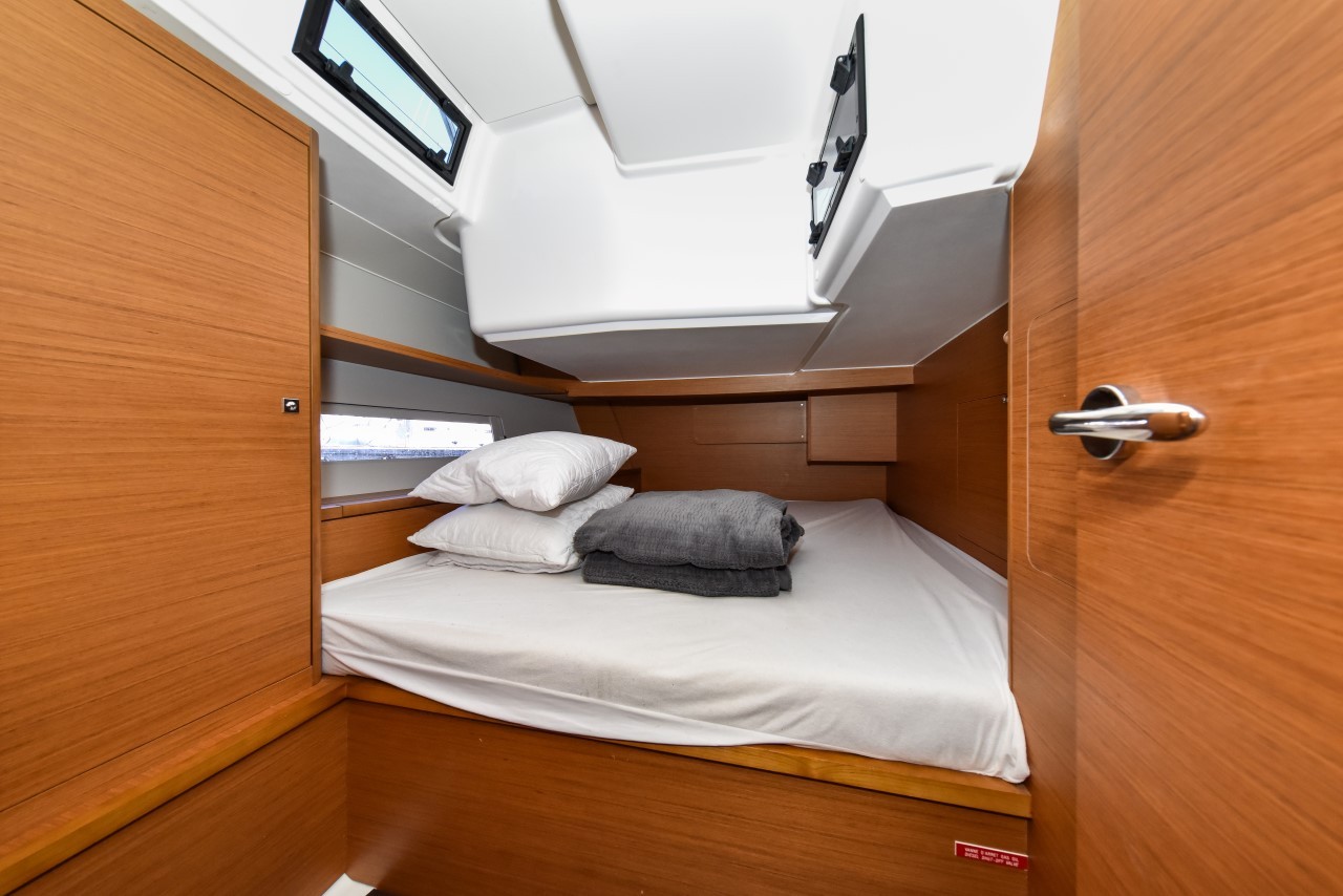 Dufour 470, La Familia | Yacht Charter Croatia