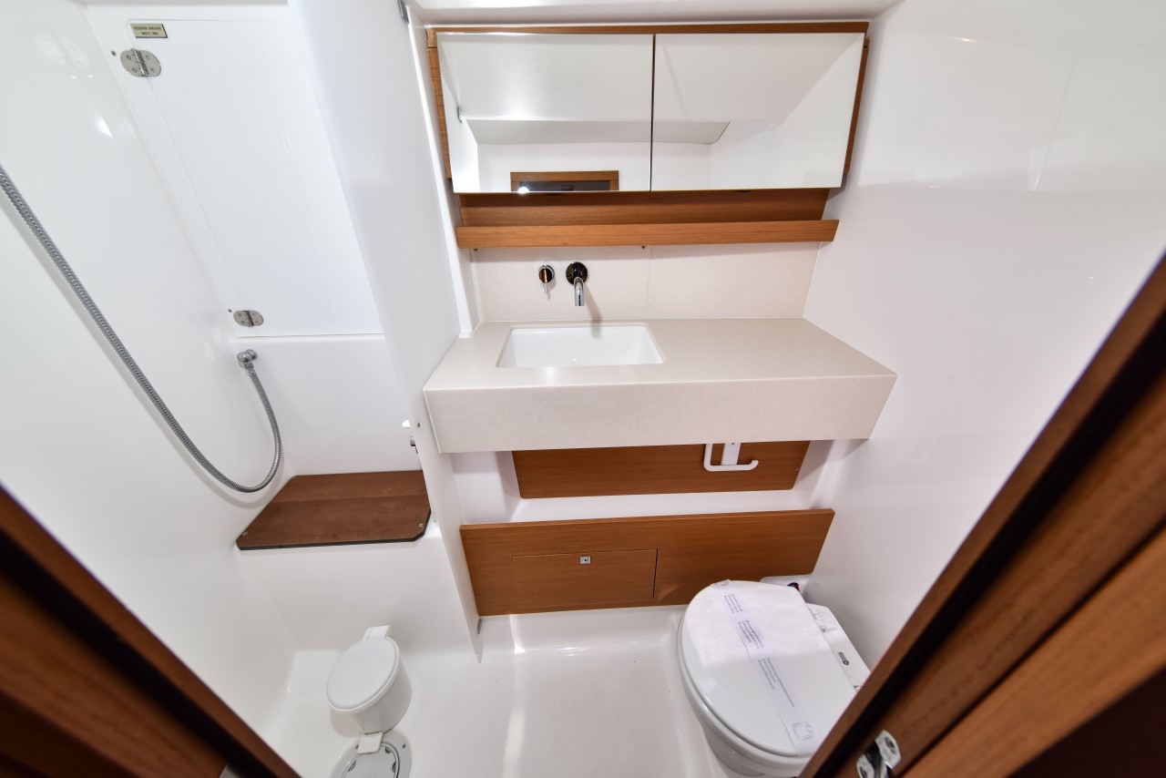 Dufour 470, La Familia | Yacht Charter Croatia