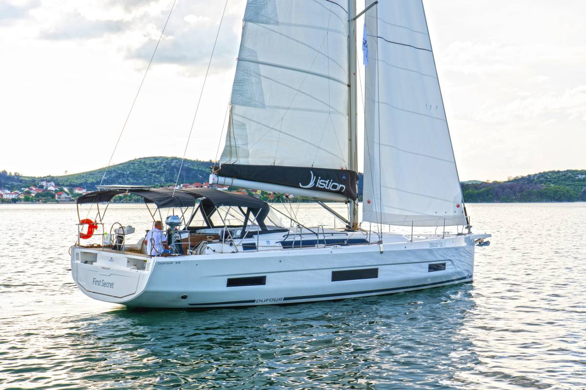 Dufour 470, First Secret | Yacht Charter Croatia