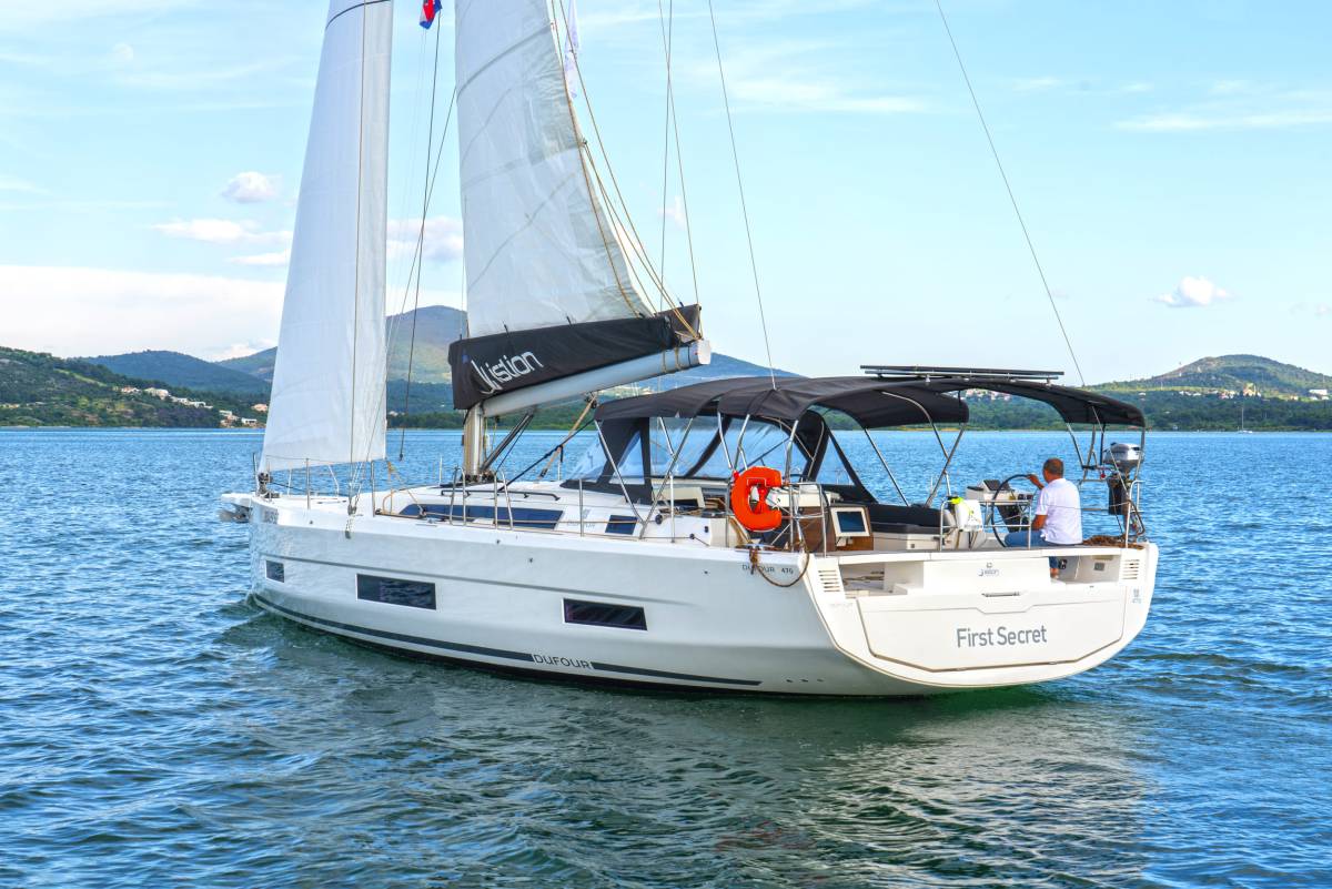 Dufour 470, First Secret | Yacht Charter Croatia