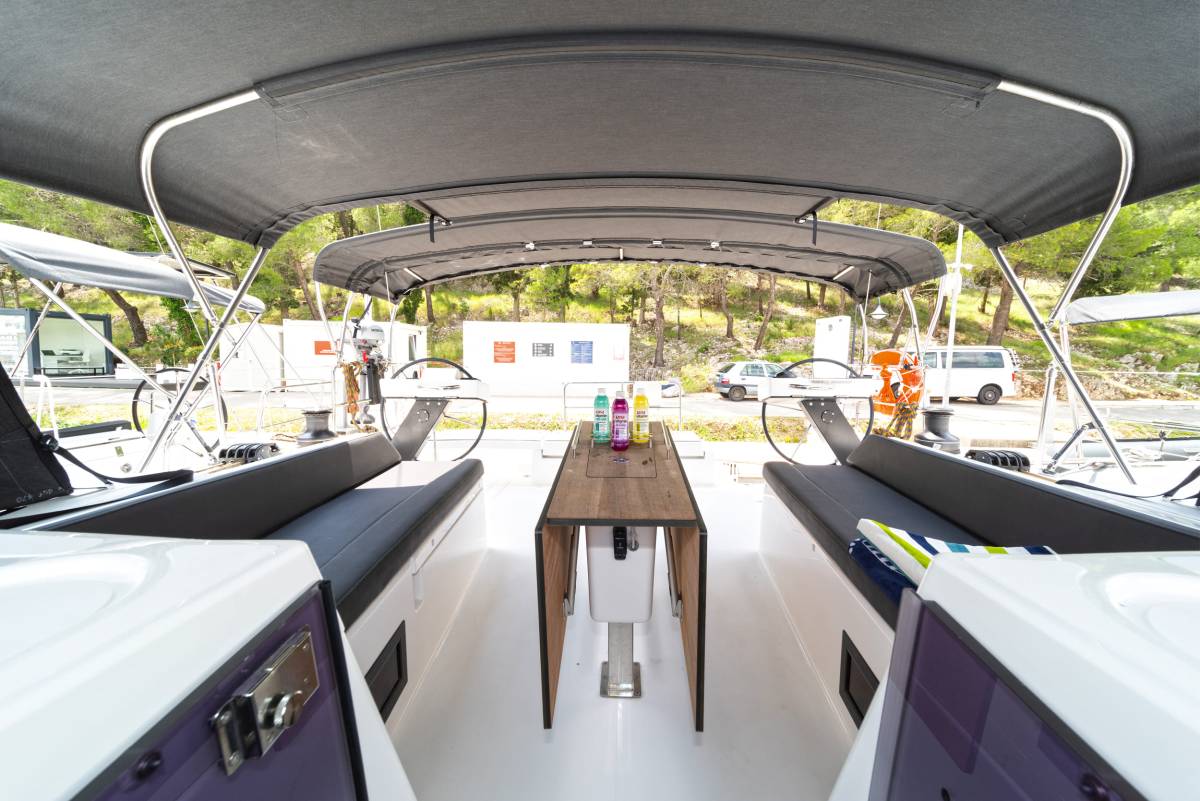 Dufour 470, First Secret | Yacht Charter Croatia