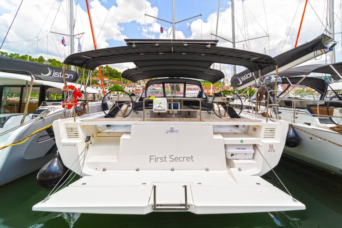 Dufour 470, First Secret | Yacht Charter Croatia