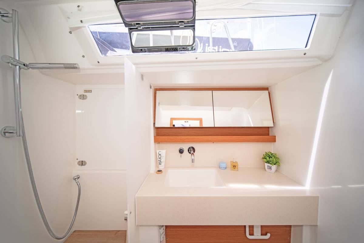 Dufour 470, First Secret | Yacht Charter Croatia