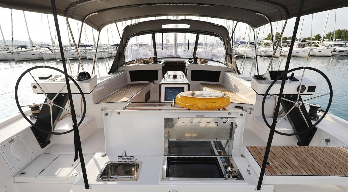 Dufour 470, Ariel | Yacht Charter Croatia