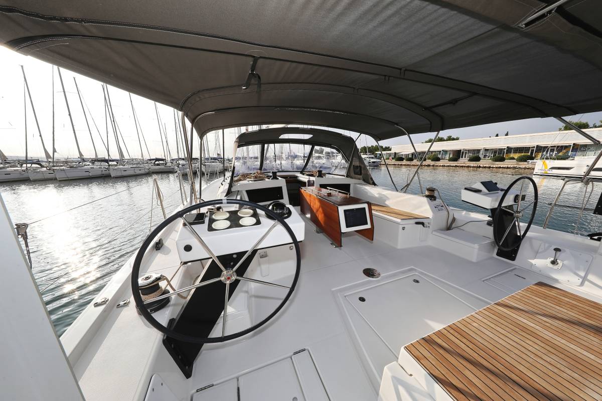 Dufour 470, Flipper | Yacht Charter Croatia