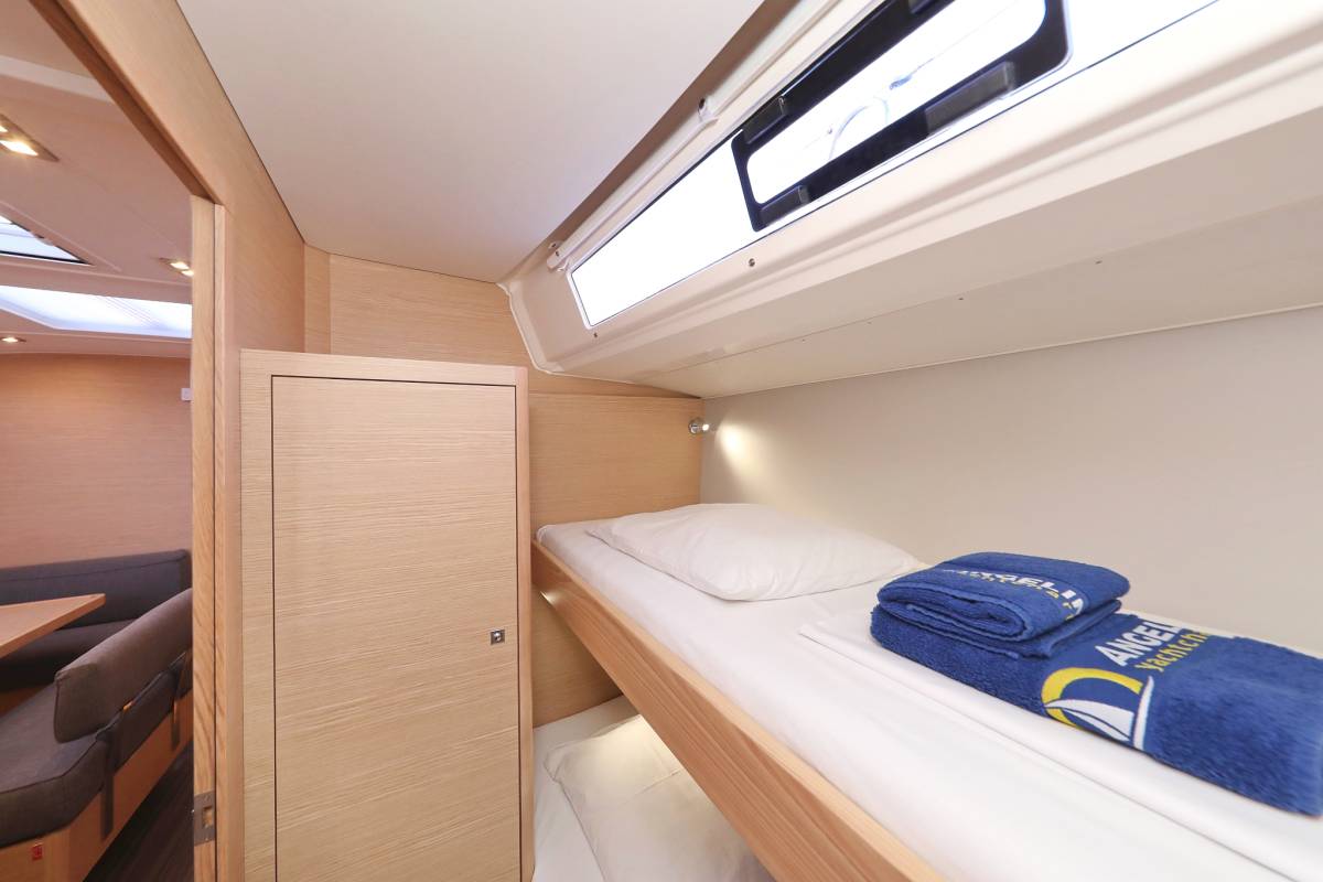 Dufour 470, Flipper | Yacht Charter Croatia